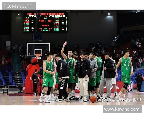 辽宁本钢与新疆哈什激战正酣谁能在这场对决中笑到最后