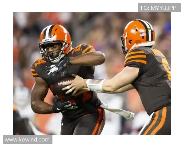 中央海队与西悉尼队激战正酣谁能在这场对决中笑到最后