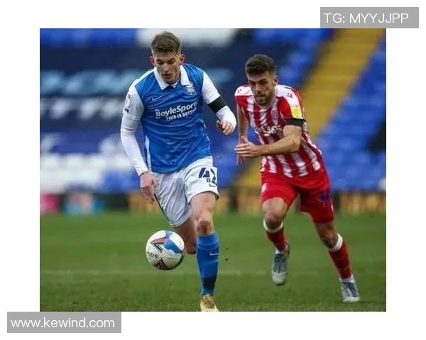 英超激战伯明翰主场迎战布莱克本双方争夺关键三分的精彩对决